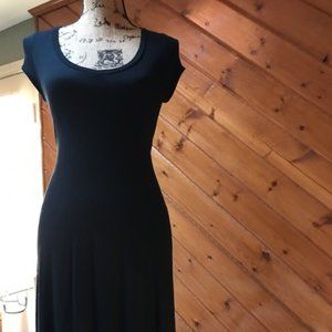 Black v-neck soft jersey knit dress